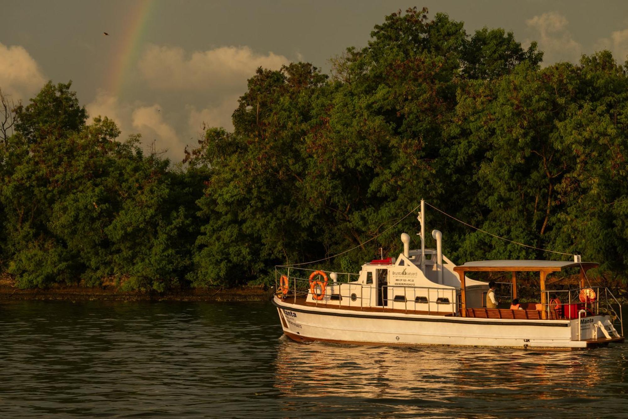 Готель Brunton Boatyard - A Cgh Earth Experience Kochi Екстер'єр фото